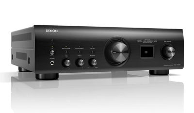 Amplificator Denon PMA-1700NE, vedere unghiulară, negru. Afișează butoanele de control și selectorul de intrare.
