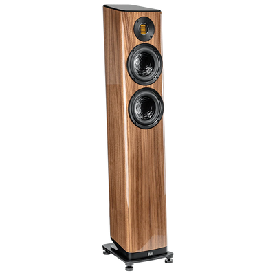 Boxă de podea Elac Vela FS 407.2 finisaj lemn, vedere frontală stânga, 2 difuzoare și tweeter vizibile.