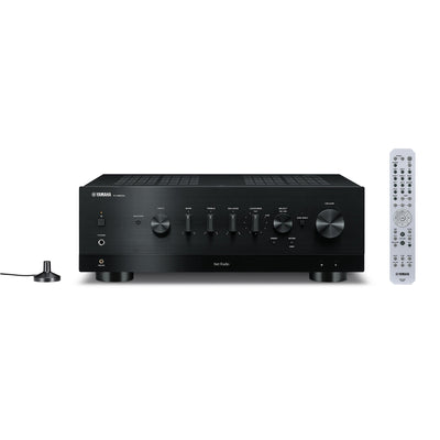 Receiver Yamaha R-N800A, negru, față, cu butoane pentru volum, bas, treble și telecomandă argintie.