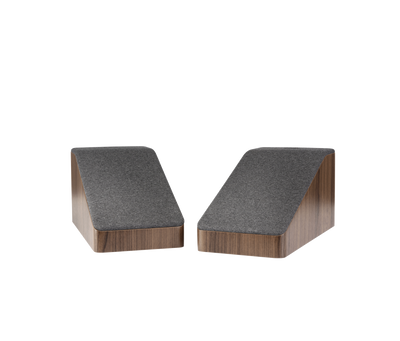 Boxe Polk Audio Reserve R900HT maro, vedere frontală, grile gri montate, pentru sistem Dolby Atmos.