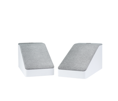 Boxe albe Polk Audio Reserve R900HT, vedere frontală, grile gri vizibile, set de două unități.