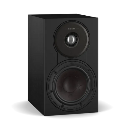 Boxă de raft Dali Sonik 1 Black Ash, vedere frontală, cu tweeter și woofer vizibile pe panoul față.