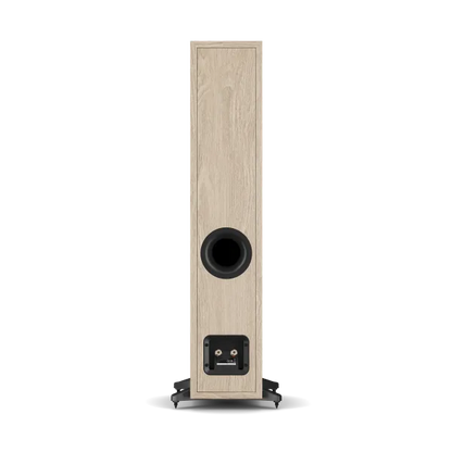 Boxă de podea Dali Sonik 5 culoare stejar natural, vedere spate cu port bass reflex și conectori audio.