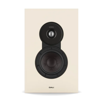 Boxa Dali Sonik ON-WALL Natural Oak, vedere frontală, difuzor medii/înalte și woofer vizibile
