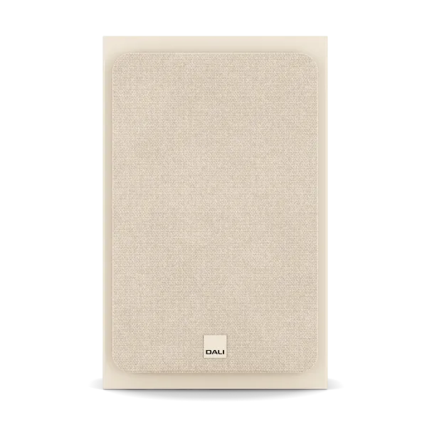 Dali Sonik ON-WALL Boxa Natural Oak, vedere frontală cu grilă textilă montată, logo DALI jos.