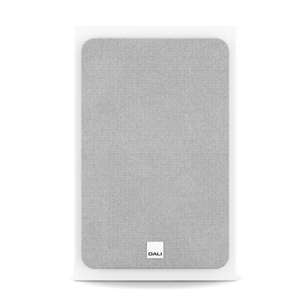 Dali Sonik ON-WALL boxă albă, vedere frontală cu grilă textilă montată și logo DALI jos central.