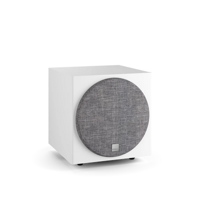Subwoofer Dali SUB E-9 F, vedere frontală, culoare alb satin, grilaj gri vizibil, optimizat audio.