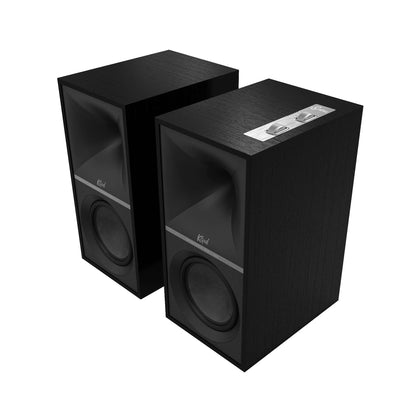 Boxe active Klipsch The Sevens negre, vedere frontală unghiulară, grile detașate, controale superioare.