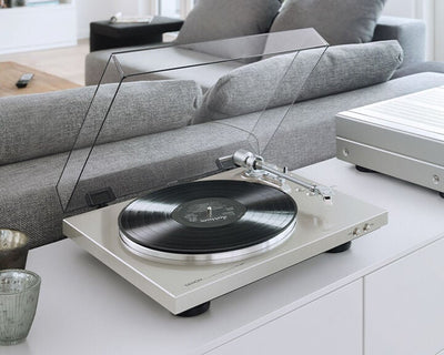 Denon DP-300F Pick-Up Black, imagine oficială.