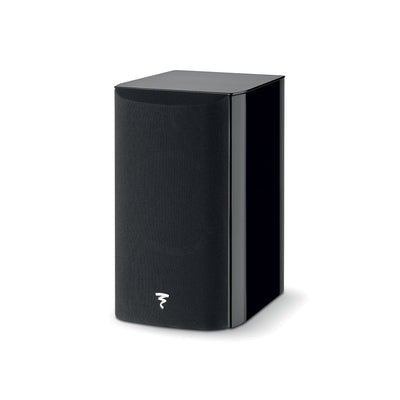 Boxă Focal ARIA EVO X N°1, negru, vedere 3/4 față. Grilaj frontal vizibil, design compact.