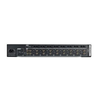 Spatele amplificatorului Naim CI-NAP 108 negru, cu 8 canale RCA, porturi trigger și conectori de ieșire.