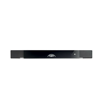 Amplificator Naim CI-NAP 101 negru, vedere frontală, logo iluminat central și buton lateral vizibil.