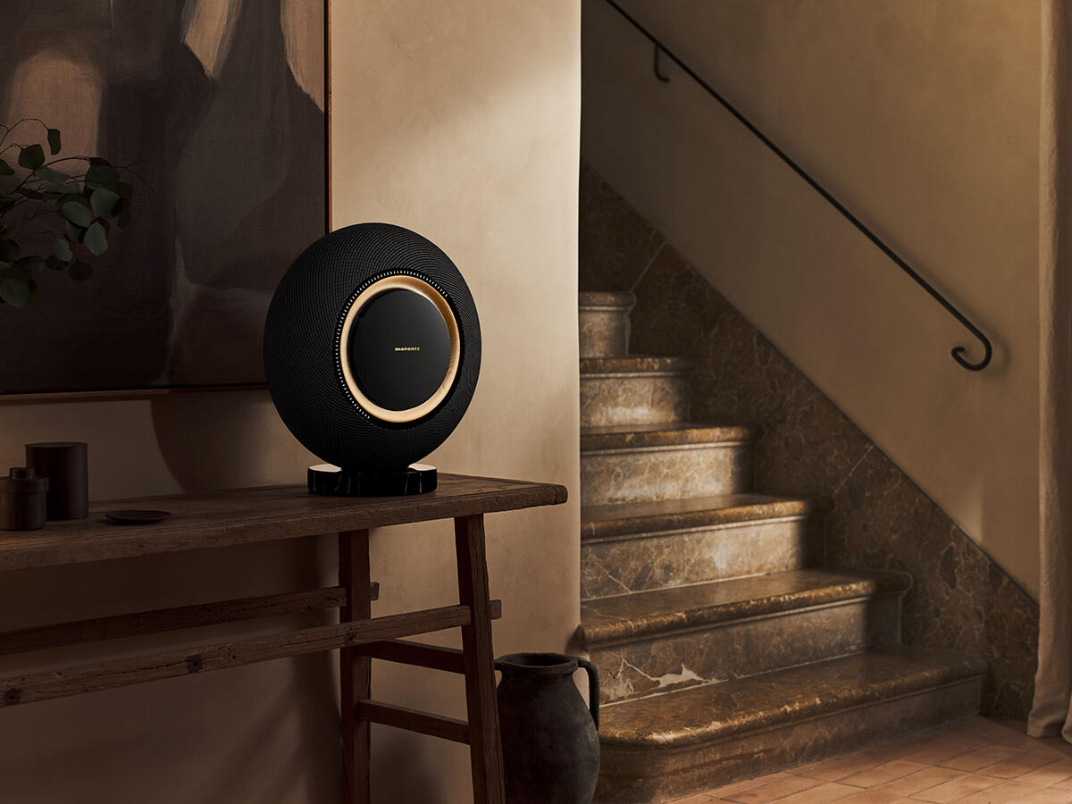 Marantz Grand Horizon Boxă activă, finisaj Midnight Sky, imagine oficială.