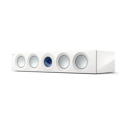 Boxa centru KEF Reference 4 Meta albă, vedere frontală unghi lateral dreapta, 5 difuzoare vizibile, inclusiv Uni-Q.