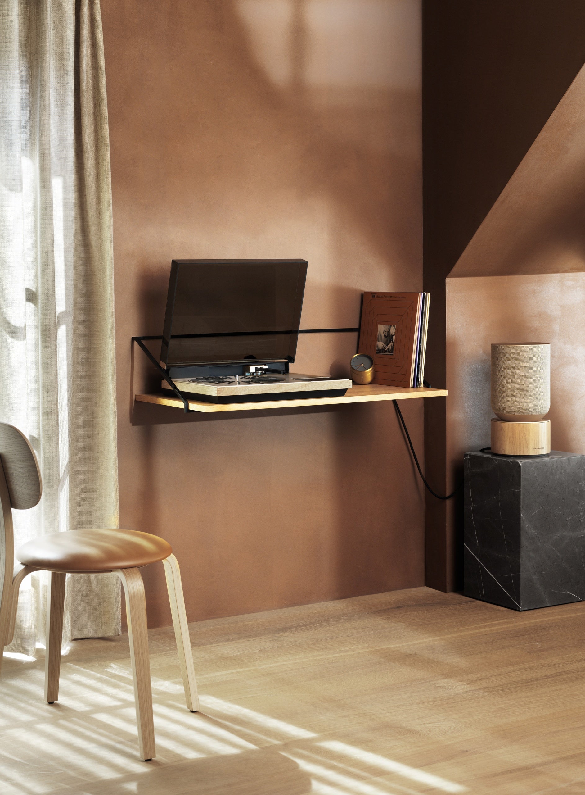 Bang & Olufsen Beogram 4000c Pick-up - imagine oficială Bang & Olufsen 6