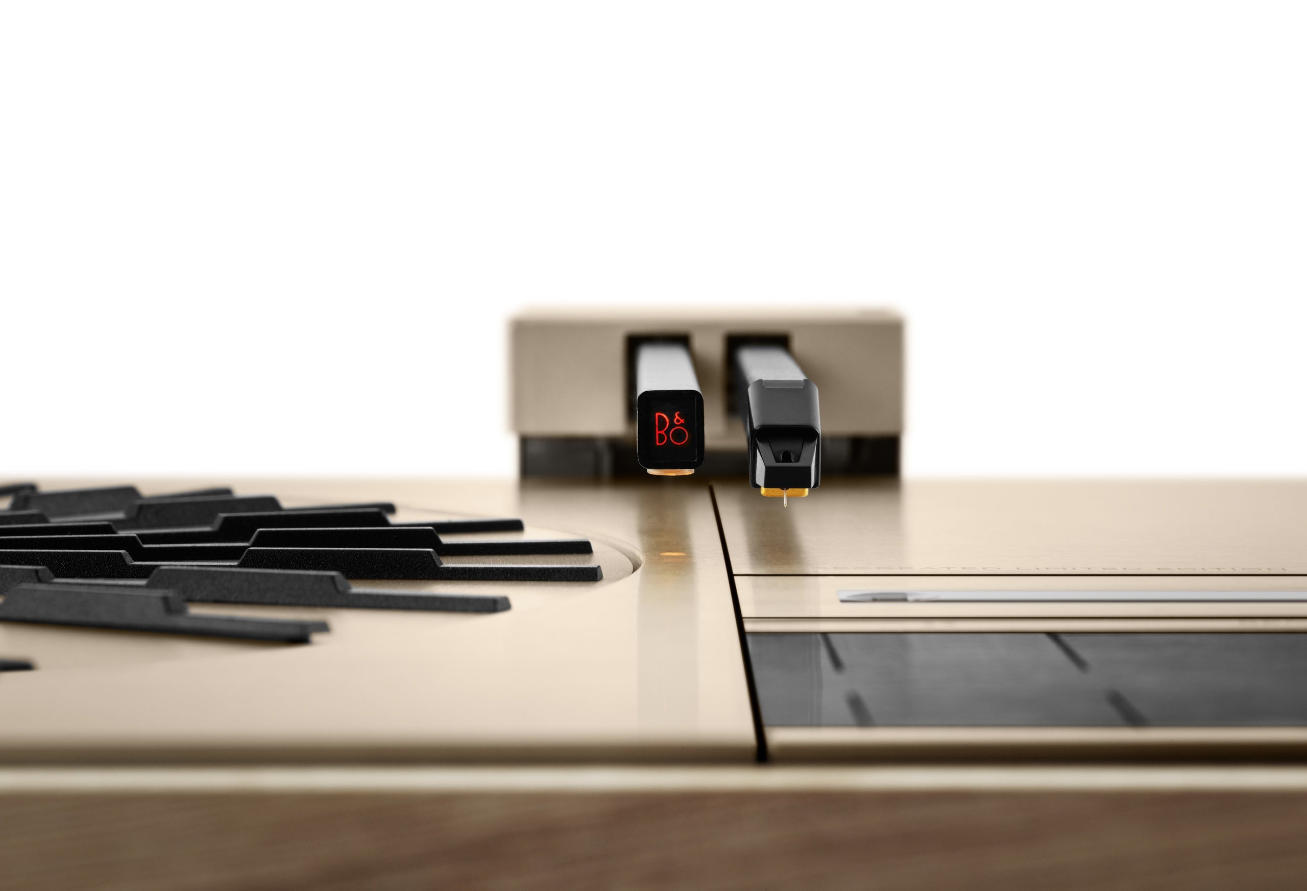 Bang & Olufsen Beogram 4000c Pick-up - imagine oficială Bang & Olufsen 5