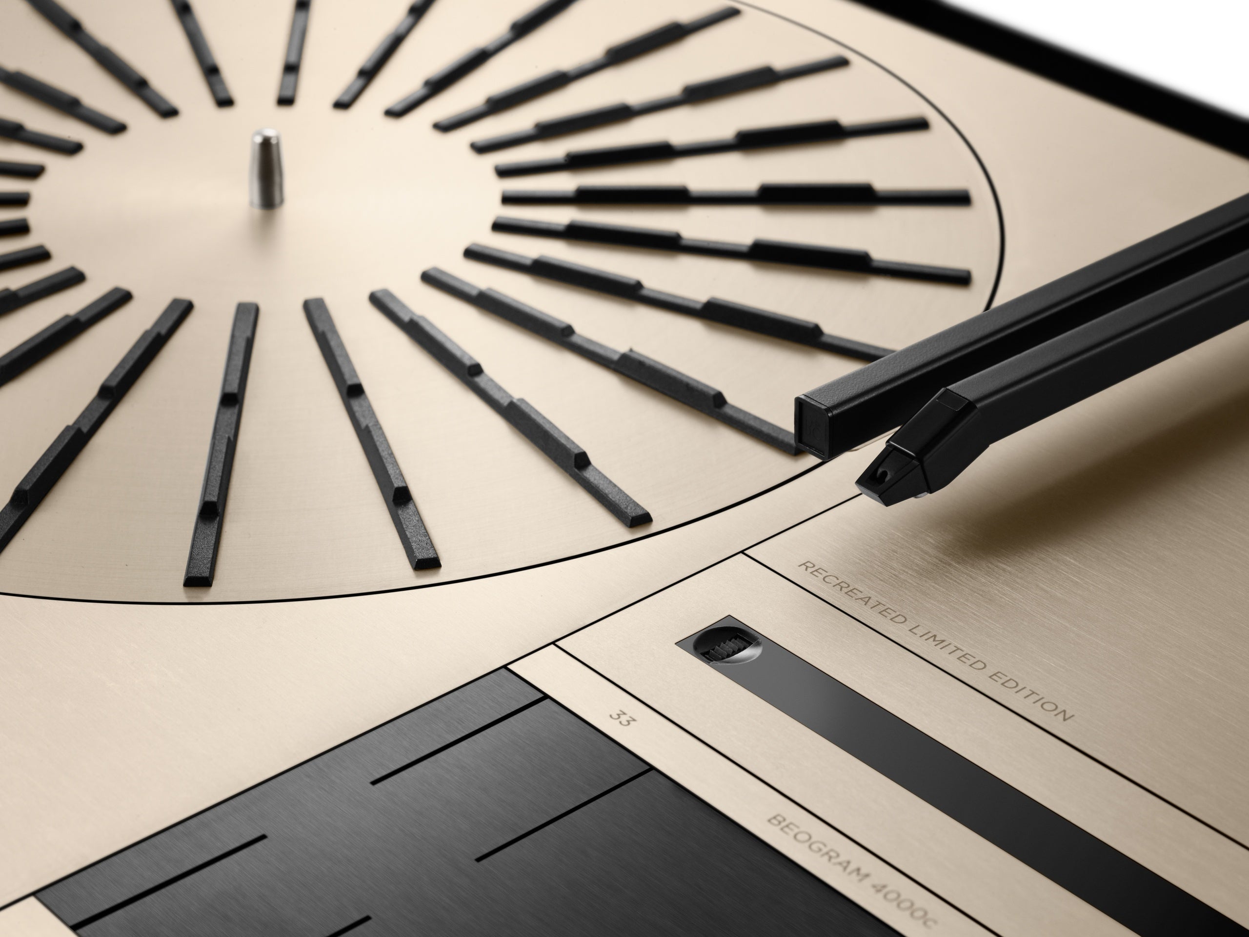 Bang & Olufsen Beogram 4000c Pick-up - imagine oficială Bang & Olufsen 4