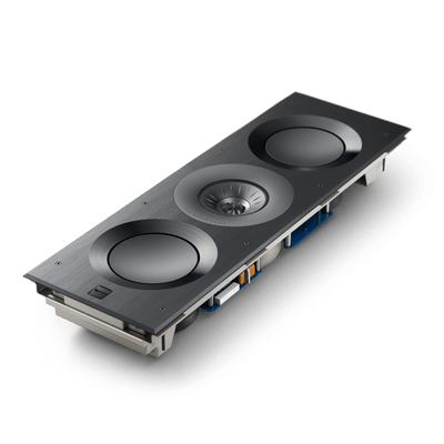 KEF Ci3160REFM-THX încastrată în peretele unei săli de cinema de acasă