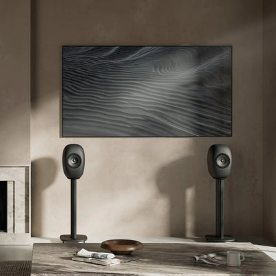 KEF LS Luxe Eclipse Black cu telecomanda C3 din aluminiu.