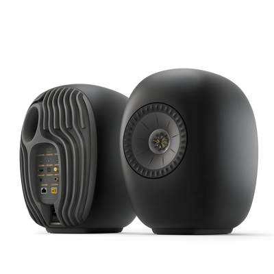 Boxe active KEF LS Luxe Eclipse Black, pereche, vedere frontală și din spate.
