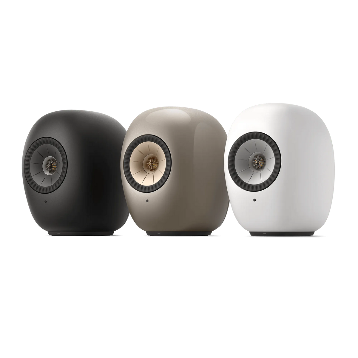 Gama KEF LS Luxe: Dusk Titanium, Eclipse Black și Mineral White, una lângă alta.