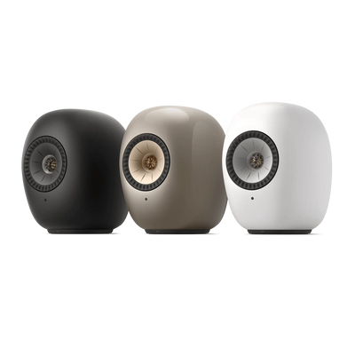 Gama KEF LS Luxe: Dusk Titanium, Eclipse Black și Mineral White, una lângă alta.
