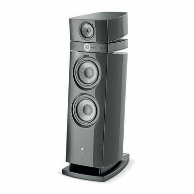Boxa Focal Maestro Utopia Evo, vedere din unghi de 34 de grade, culoare gri, cu două woofere și un tweeter.