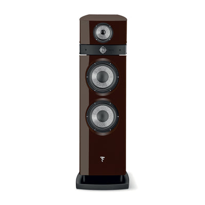 Boxă Focal Maestro Utopia Evo, față, culoare ciocolată. Prezintă trei difuzoare vizibile frontal.