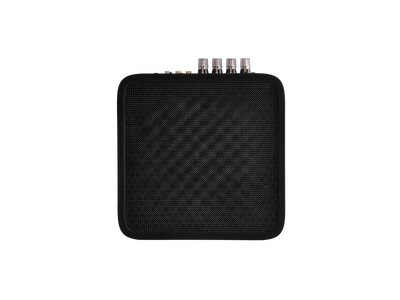 Marantz Model M1 Amplificator, vedere de sus, culoare neagră, afișând conectorii pentru cabluri audio.