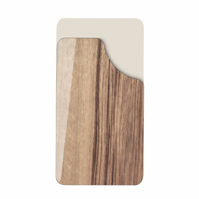 Focal Stella Utopia EM Evo, detaliu textură natural walnut, evidențiind finisajul din lemn de nuc.