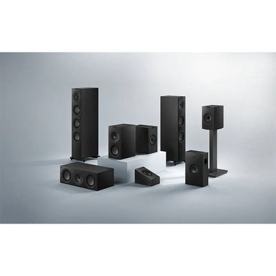 Boxe KEF Q8 Meta Dolby Atmos negru satin, vedere frontală în ansamblu Q Series, multiple modele vizibile.