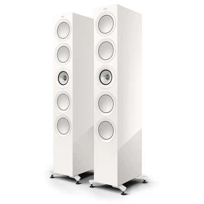 Boxe de podea KEF R11 Meta white gloss, vedere frontală în perspectivă, fără grile, set de două unități.