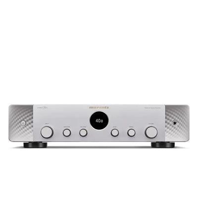 Receiver Marantz Stereo 70s argintiu, vedere frontală, afișaj digital central și butoane de control audio.