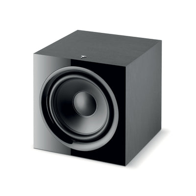 Subwoofer Focal SUB 600P, vedere la 34 de grade, culoare neagră, evidențiind difuzorul frontal mare.