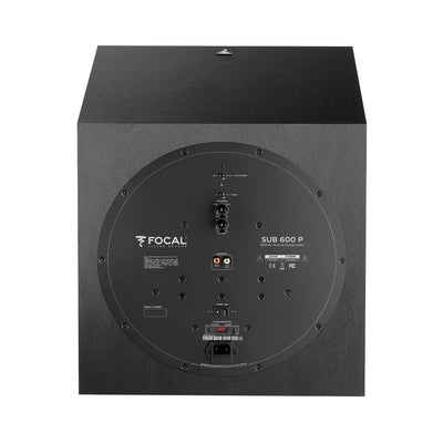 Subwoofer Focal SUB 600P, vedere din spate, culoare neagră, afișând panoul de control și conectorii audio.