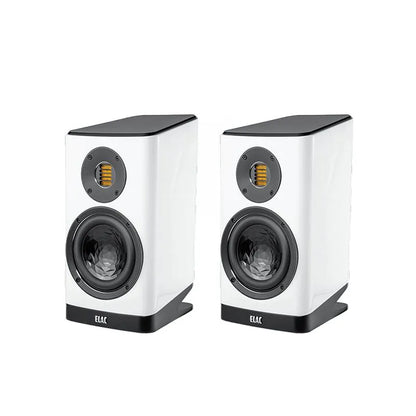 Boxe Elac Vela BS 403.2 albe, vedere frontală, cu difuzor de bass și tweeter vizibile pe ambele unități.