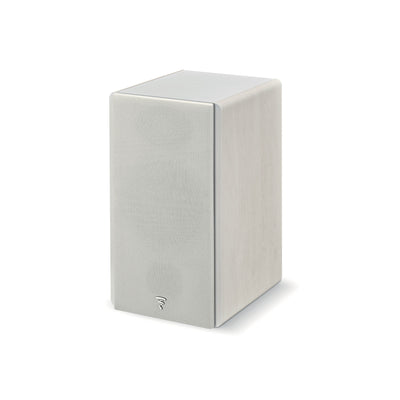 Boxa Focal VESTIA N°1, vedere laterală stânga, finisaj alb deschis, grilă frontală și logo vizibile.