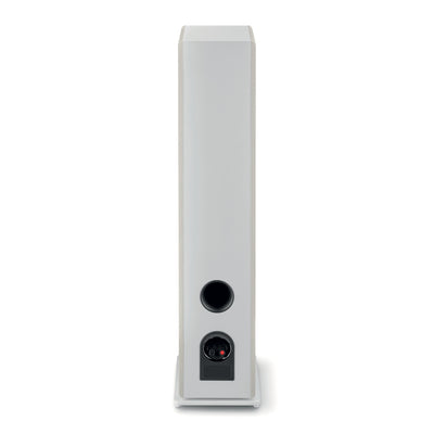 Boxa Focal VESTIA N°3, vedere din spate, albă, cu port bass reflex și conectori pentru cabluri audio.
